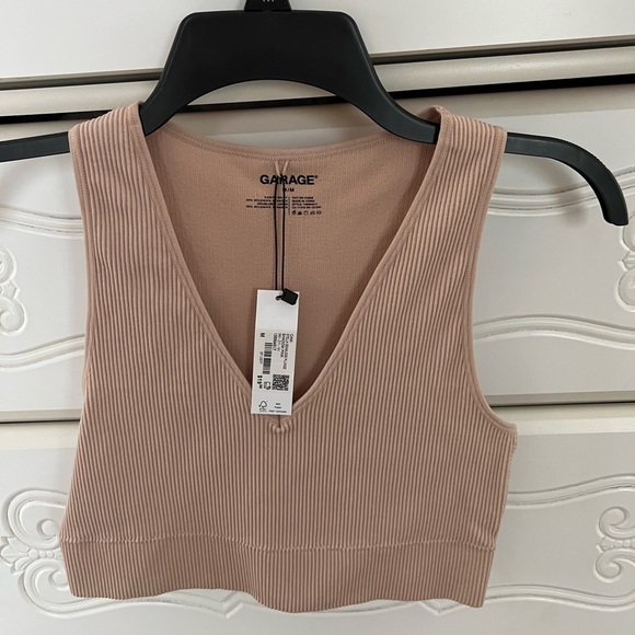 crop top - Picture 1 of 2